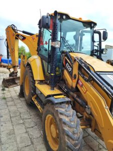 Naprawa koparko ładowarki (6)