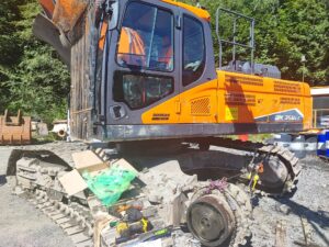 Wymiana uszczelnienia przekładni reduktora jazdy (1)