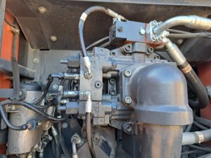 wymiana pompy hydraulicznej (5)